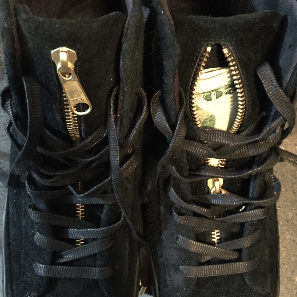 Converse all stars NWOT black suede w pockets - Picture 2 of 7